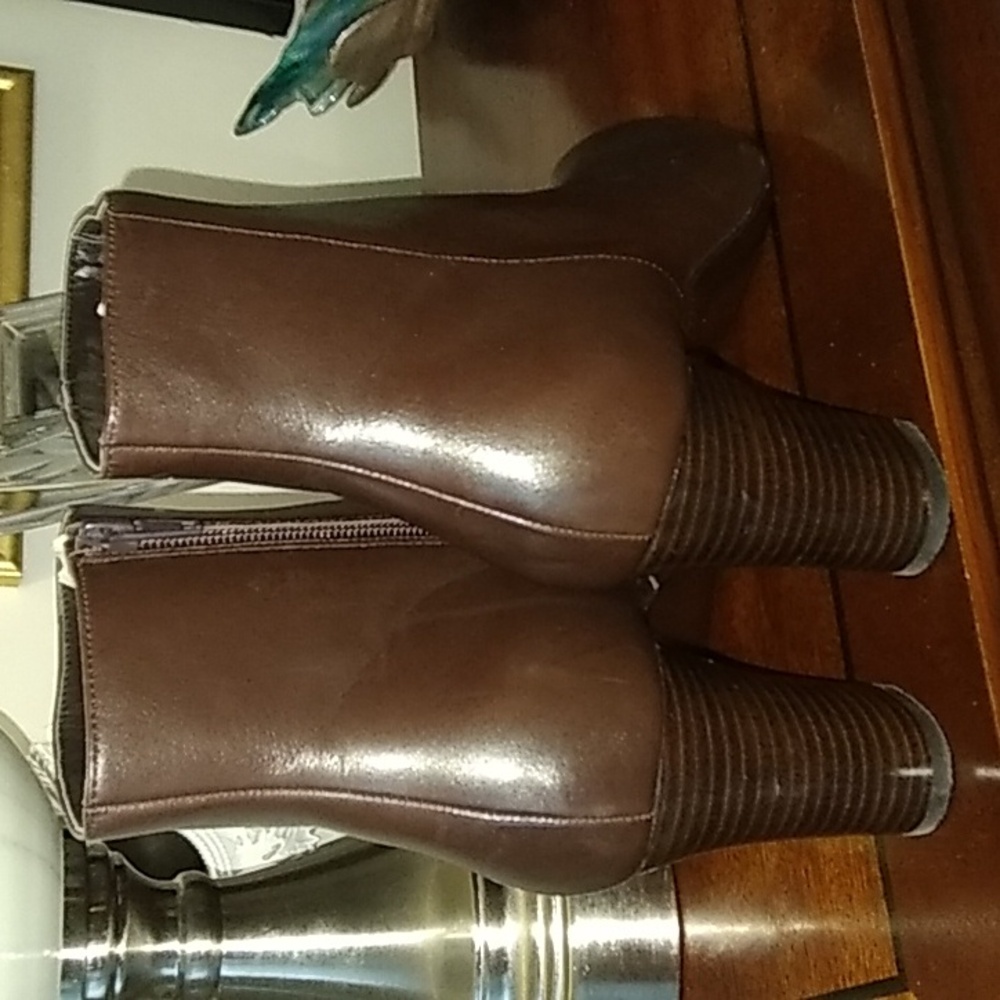 NWOT Talbots Dark Brown Leather Ankle Booties - Picture 2 of 10